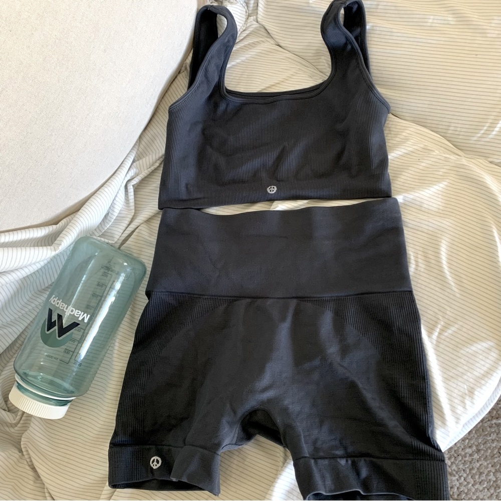 SOLD on depop do not buy!!